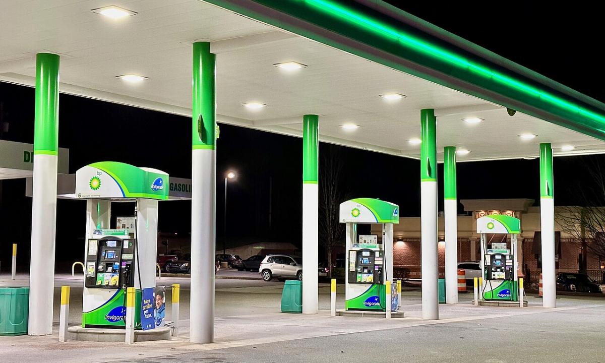 Matai šią transporto priemonę degalinėje? Geriau užsipildyk kitur