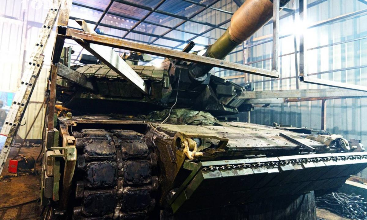 Atnaujinti JAV „Abrams“ tankai Ukrainoje jau atakuoja rusus (FOTO)