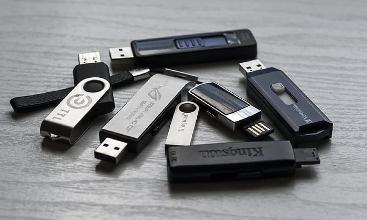 USB atmintinės – praeitis. Kodėl jos 2026 m. taps istorine relikvija?