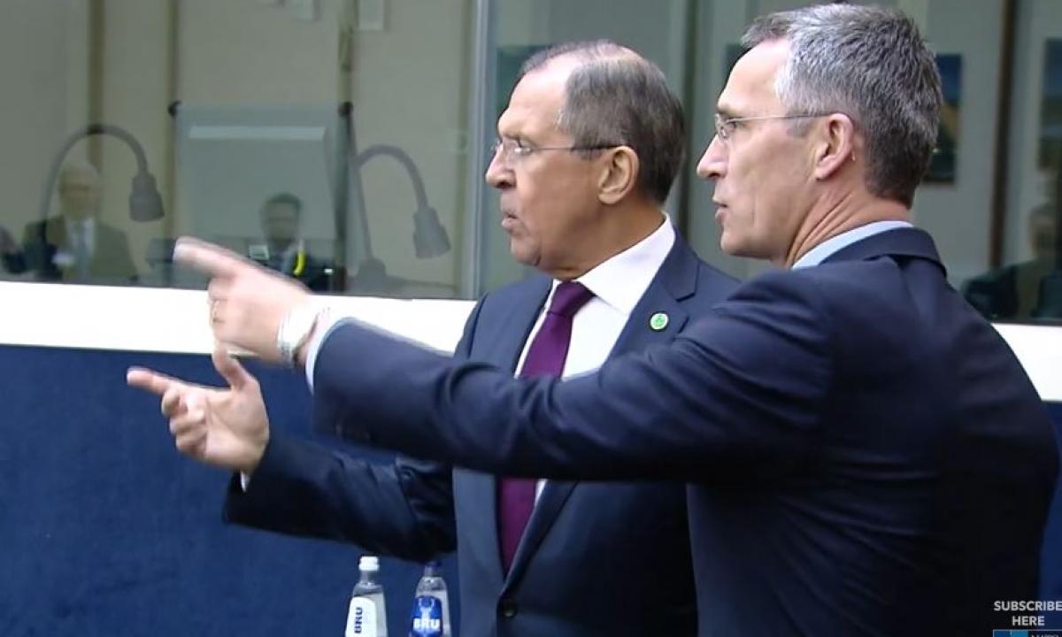 Siaubinga tiesa apie 2022-uosius: Vakarai ruošėsi atiduoti Baltijos šalis ir Ukrainą? Nutekintos detalės gniaužia kvapą