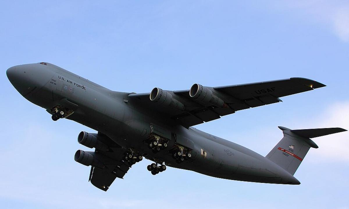 Šalia Lietuvos statoma didžiulė JAV karinė bazė. Joje knibždės milžinai