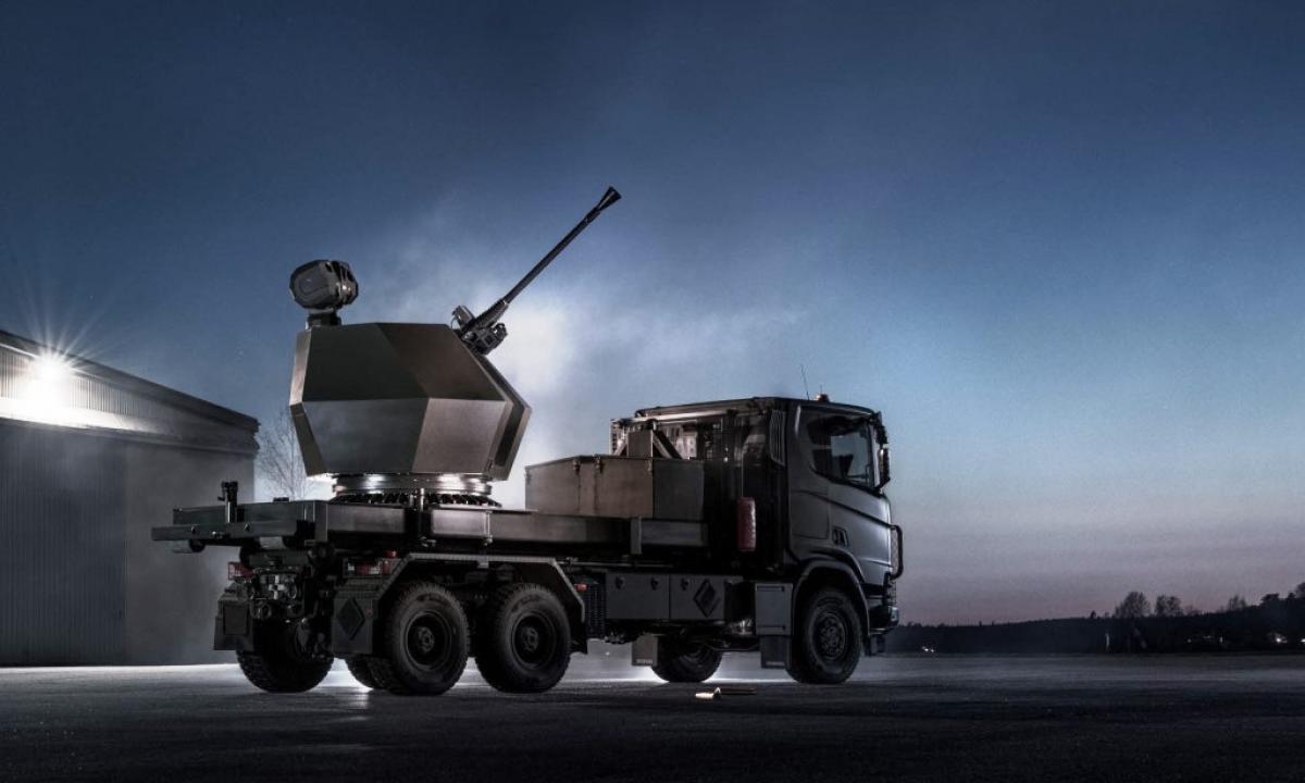 300 šūvių per minutę. Dronai kris vienas po kito