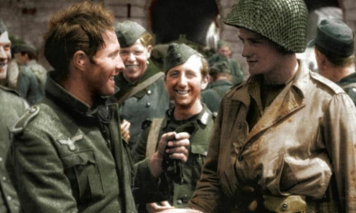 Vienas keisčiausių Antrojo pasaulinio karo epizodų: amerikiečiai drauge su vokiečių kariais kovojo prieš bendrą priešą (VIDEO)