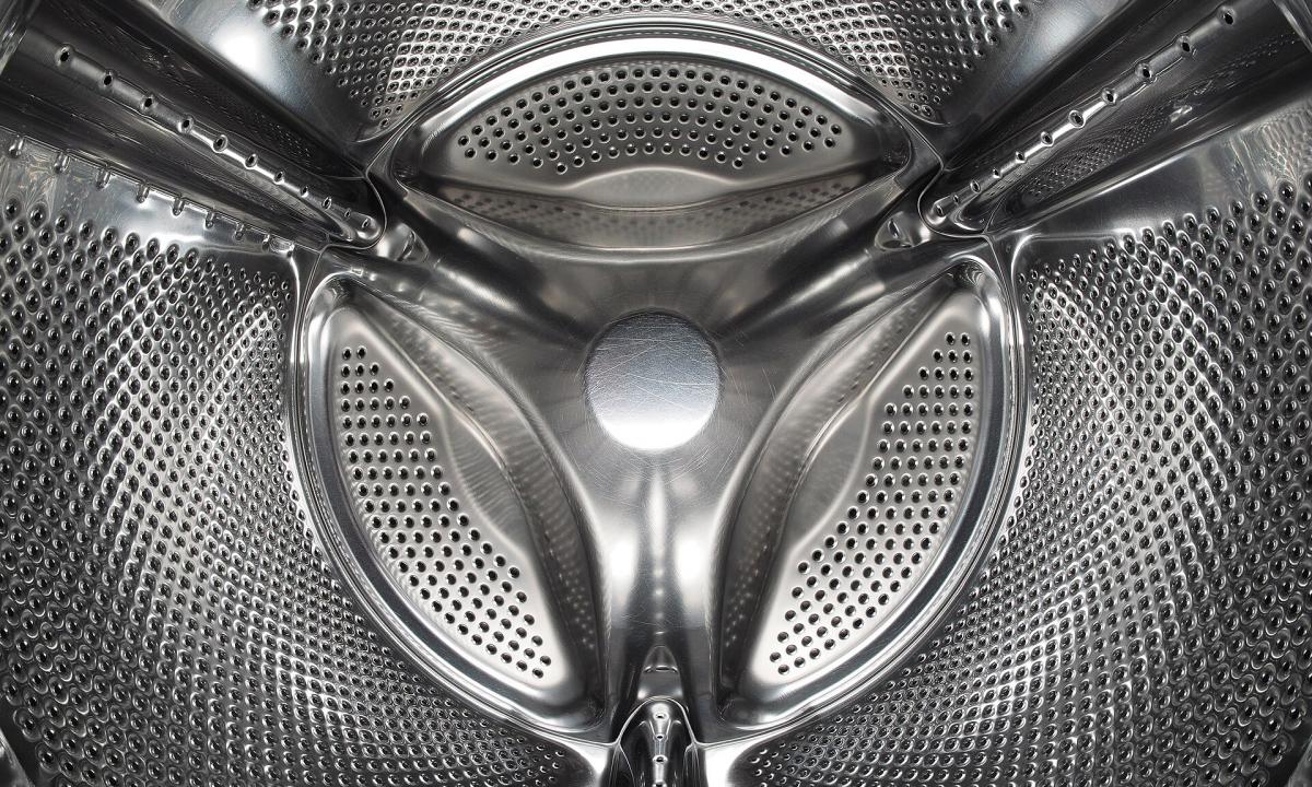 Pigi priemonė, kurią turi kiekvienas, išvalys pelėsį iš skalbyklės per vieną ciklą