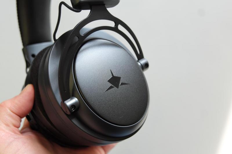 „White Shark Gorilla Pro“ kompiuteriui skirtos ausinės. 