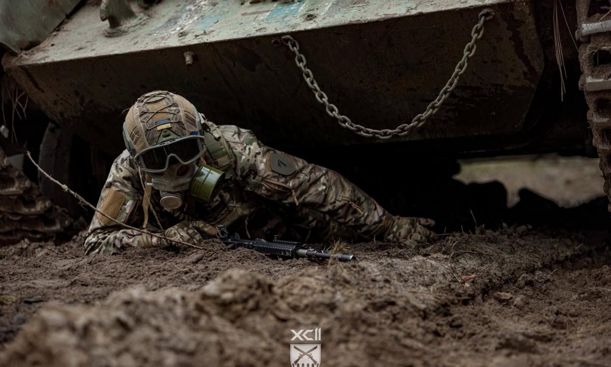 Jie ruošiasi mirties zonai: jų armija žengia ten, iš kur negrįžtama