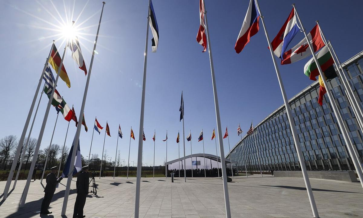 Šokas Aljanse: Čekijos prezidentas rėžė atvirai – kas NATO pakenkė labiau nei Putinas?