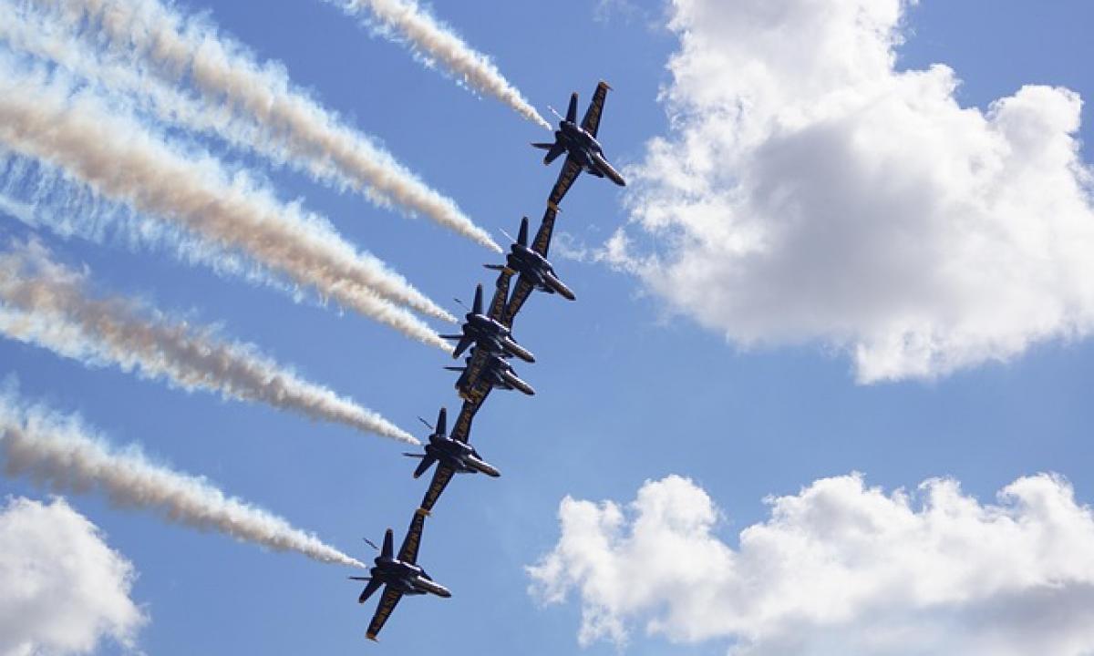 Tyla danguje baigėsi šoku: kai radaruose dingo signalas, pakilo „koviniai sakalai“