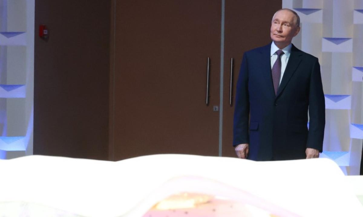 Putinas dega! Labai pavojingas momentas kare