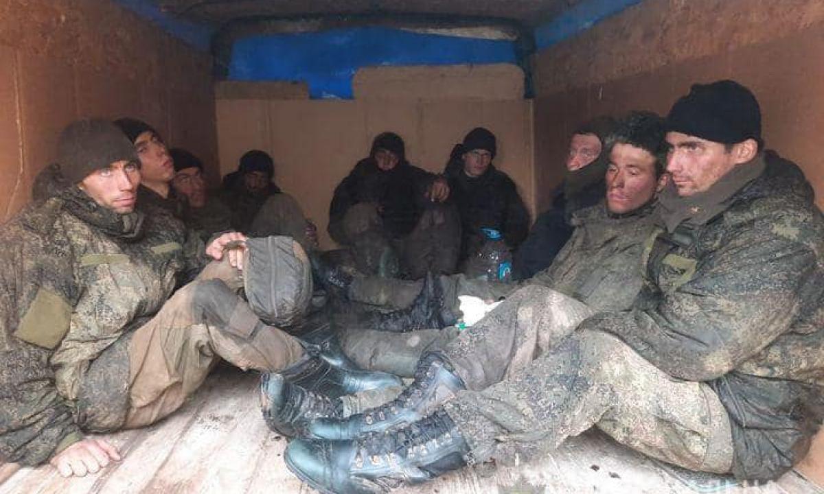 [ŽT] „Kas juos taip užprogramavo?“ Paaiškėjo šokiruojantis faktas apie rusų karo belaisvius: 68 % jų vis dar pateisina karą