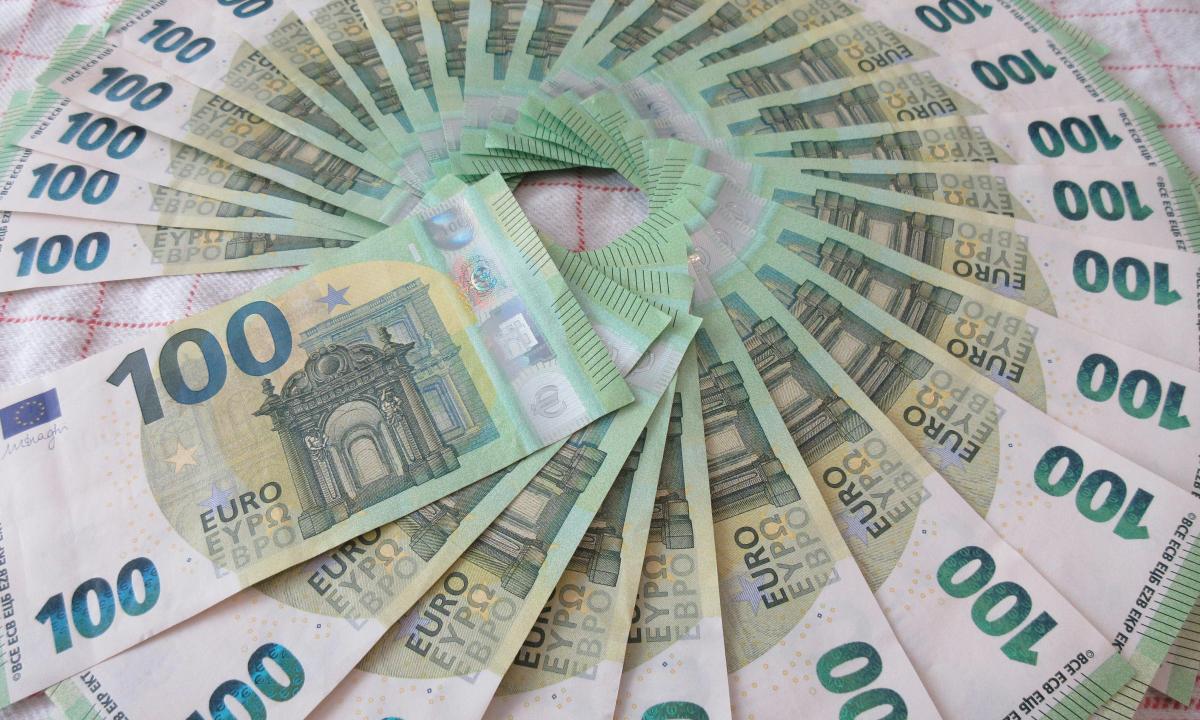 Svajonių gyvenimas: kiek pinigų reikia turėti sąskaitoje, kad niekada nebereikėtų dirbti?