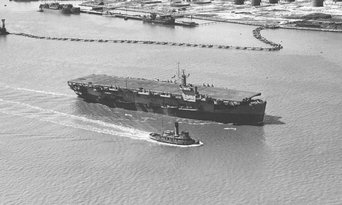 Beprotiška! Vietnamas nuskandino JAV lėktuvnešį. Kas nutiko (Video)