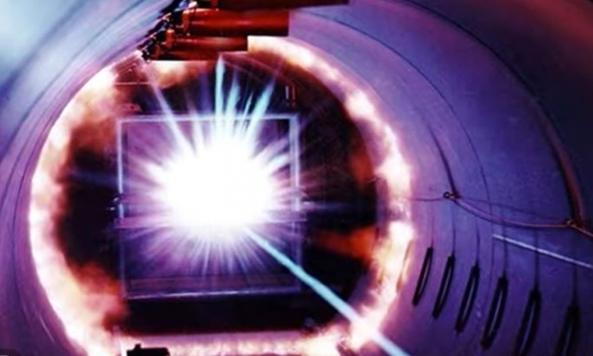 Kaip fantastiniame filme: naujasis lazeris dronų spiečius paverčia pelenais – viena sistema, 200 taikinių (Video)