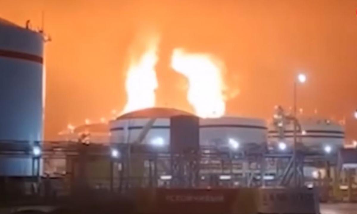 Rusijos naftos pramonė „springsta“: Gavybos stabdymas jau neišvengiamas. Kas laukia Lietuvos?