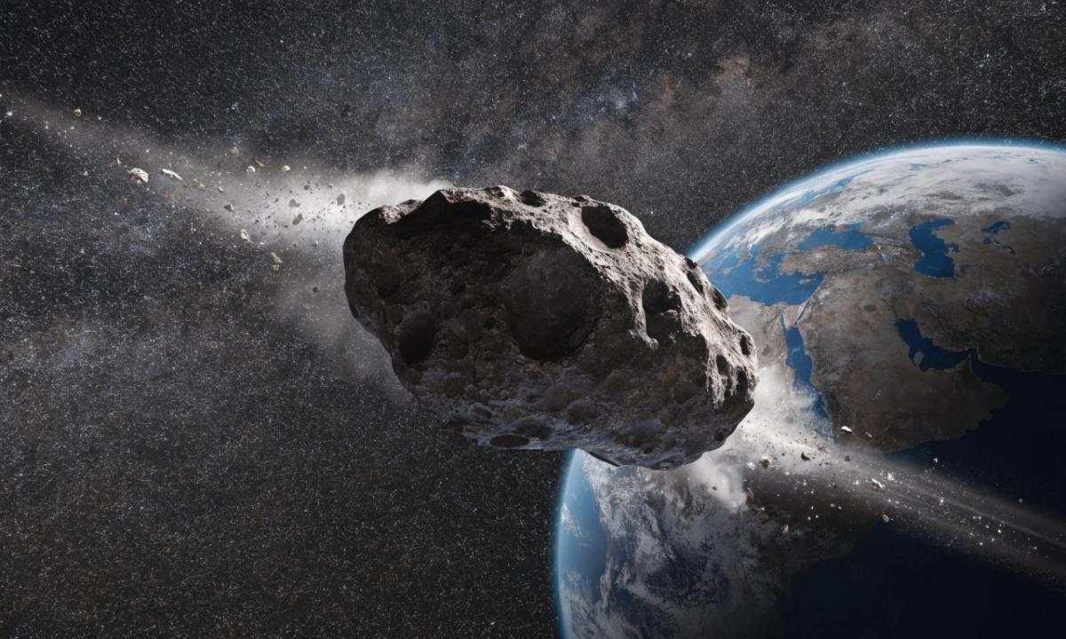 Rusija persekios didelį asteroidą. Jis vos nepataikys į Žemę