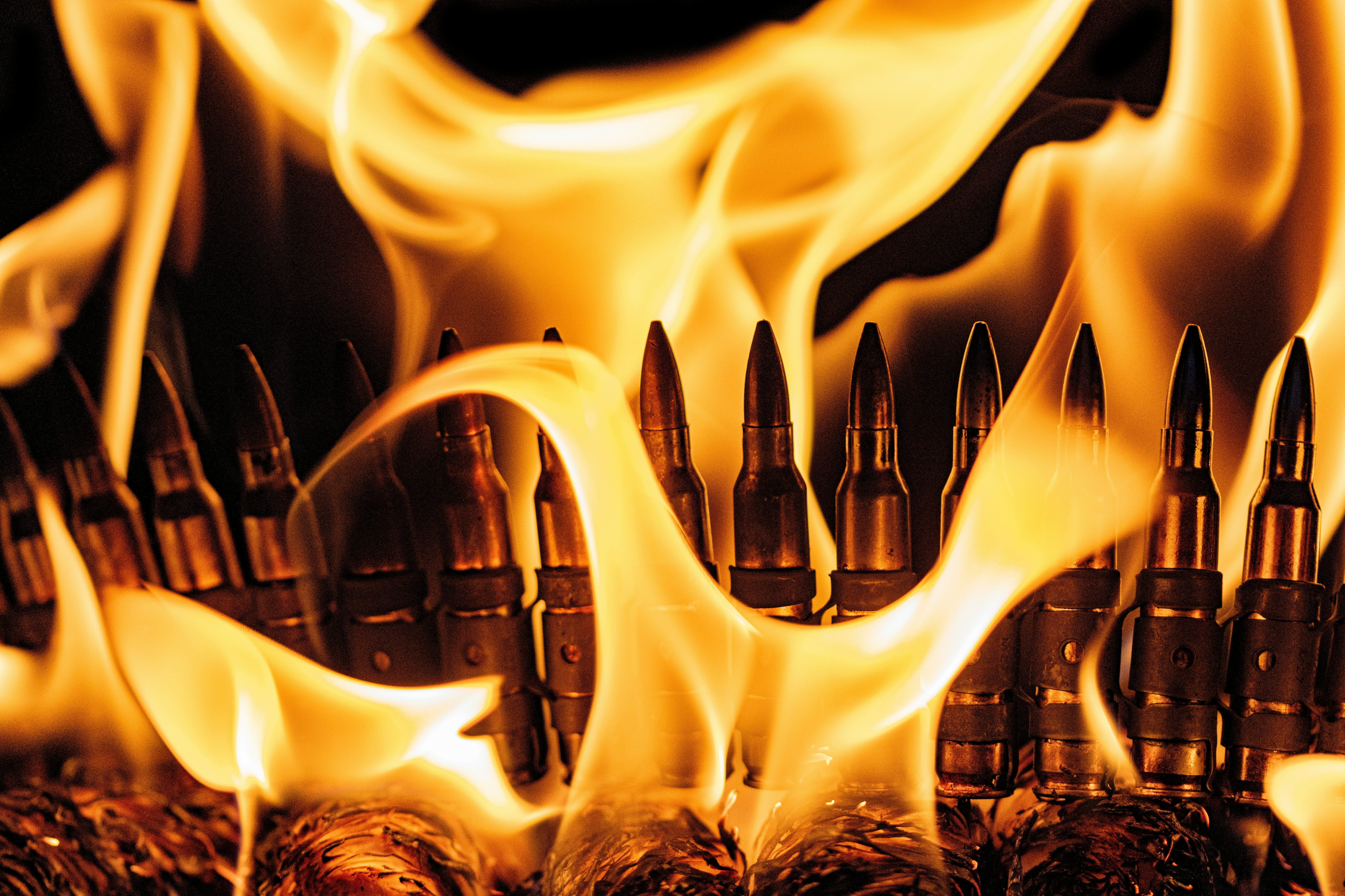 Keršto pasiuntiniai: ukrainiečiai surengė istorinį smūgį Kryme (Video)