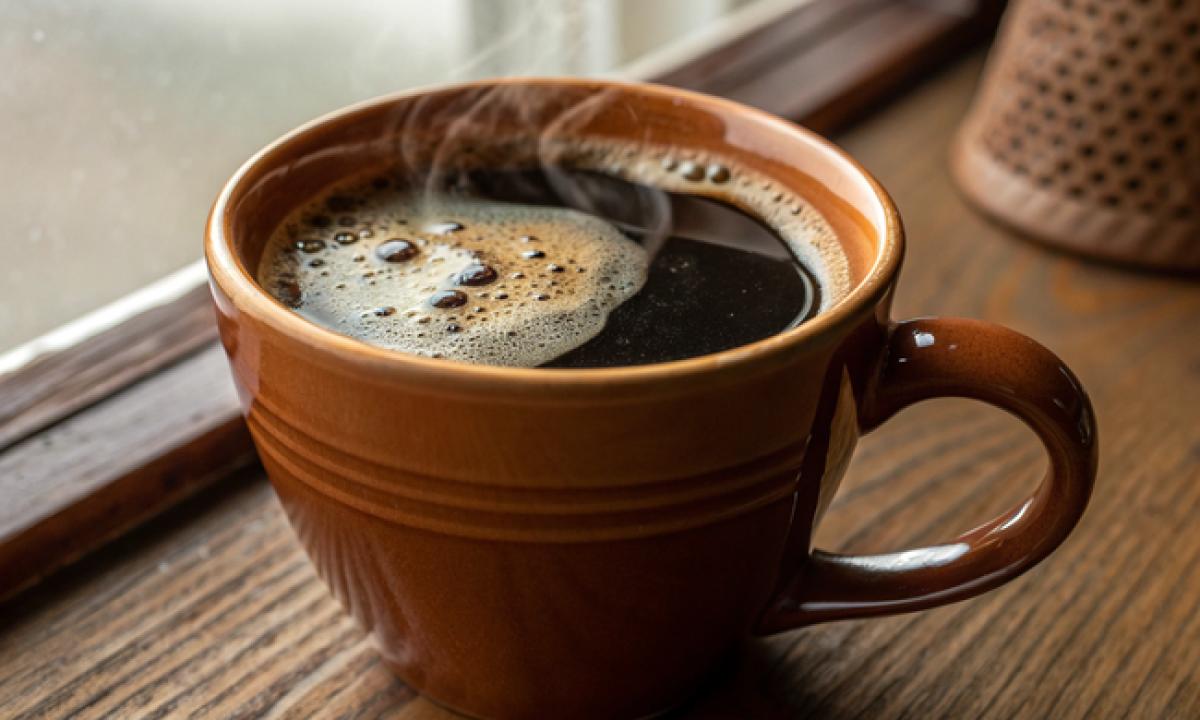 Į rytinę kavą įpilkite 1 arbatinį šaukštelį. Jūsų medžiagų apykaita įsibėgės, o cukraus kiekis kraujyje stabilizuosis