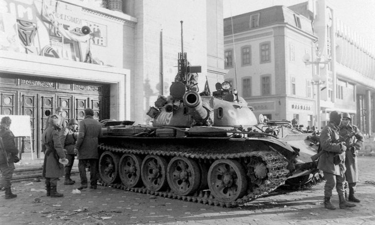 Vienintelis kartas: rumunai surengė tikrą tankų mūšį tarp T-55 ir T-72 – niekas nesitikėjo tokio rezultato