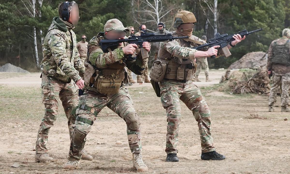 Eliminuos iš krauju mirkstančių apkasų: Ukraina ruošia revoliucinius „geležinius karius“, – CNN prognozės gniaužia kvapą