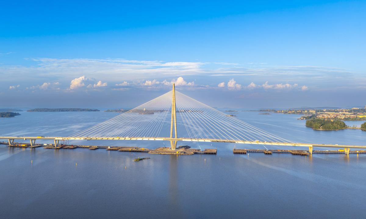 Atidarytas tikras kolosas. Ilgiausias šalyje. Automobiliais juo važiuoti draudžiama – kodėl? (FOTO, VIDEO)