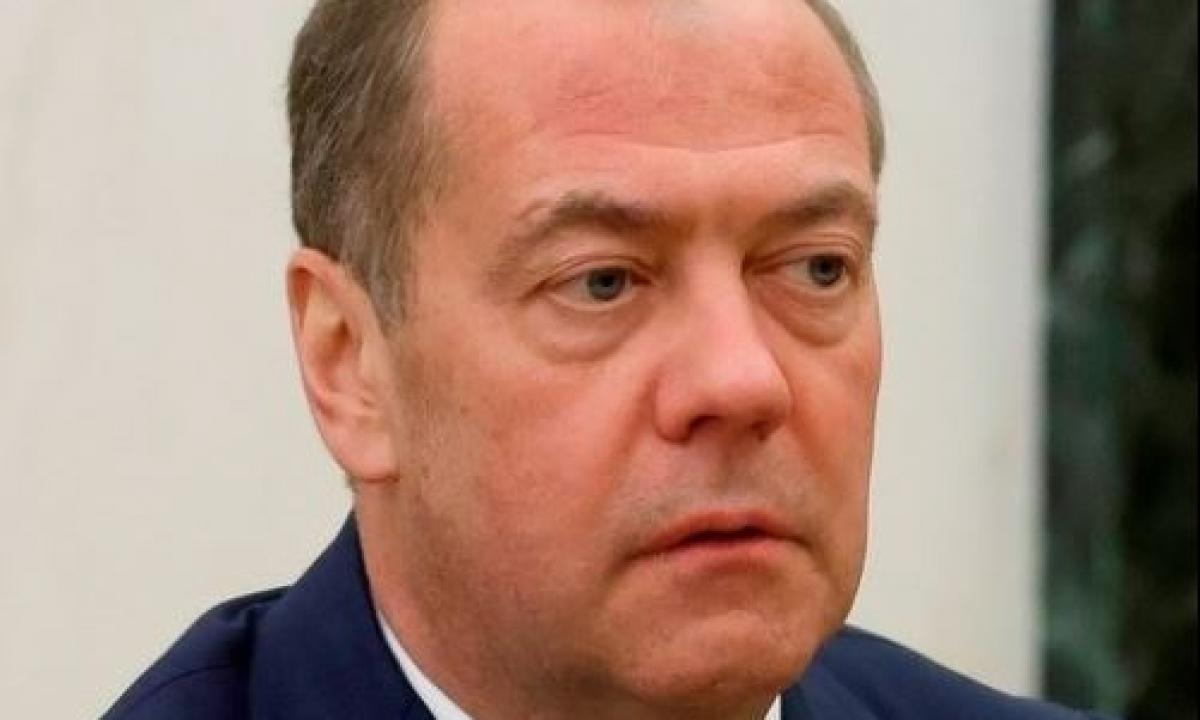 JAV neišgelbės Europos: Medvedevas siunčia šiurpų signalą – be Vašingtono liksite vieni prieš Rusiją