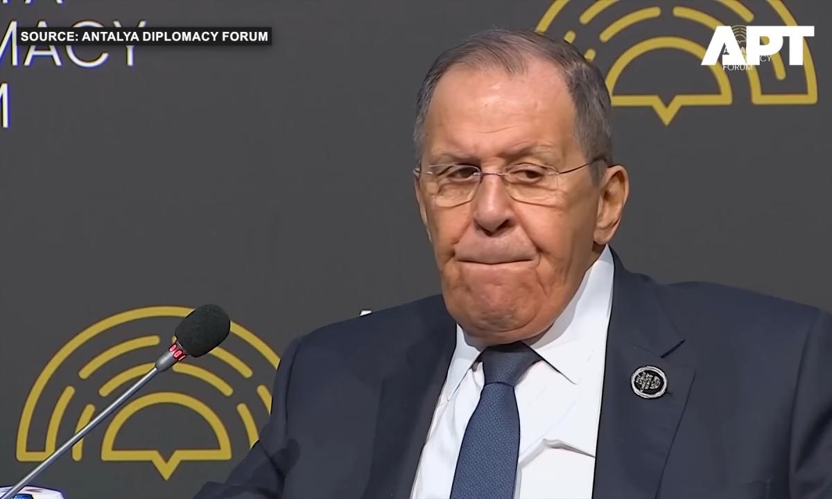  [ŽT] Nematomas susitarimas? Lavrovas meta kortas 