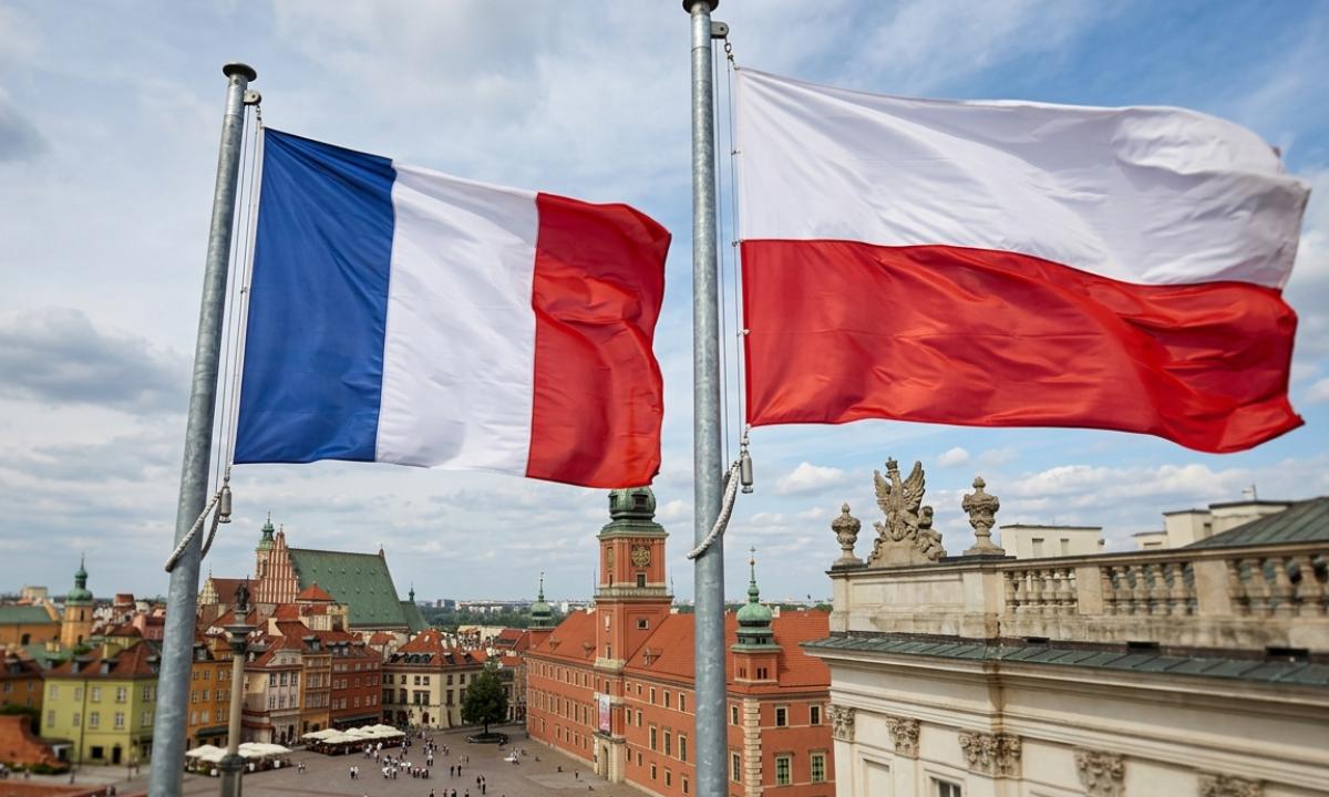 „Tai jau yra faktas!“ Macrono pareiškimas „išsprogdino“ Lenkiją – apie tai kalba visa šalis