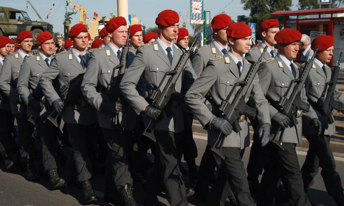 Jie ruošiasi karui su Maskva: 460 000 karių parengtyje – taps galingiausia jėga Europoje