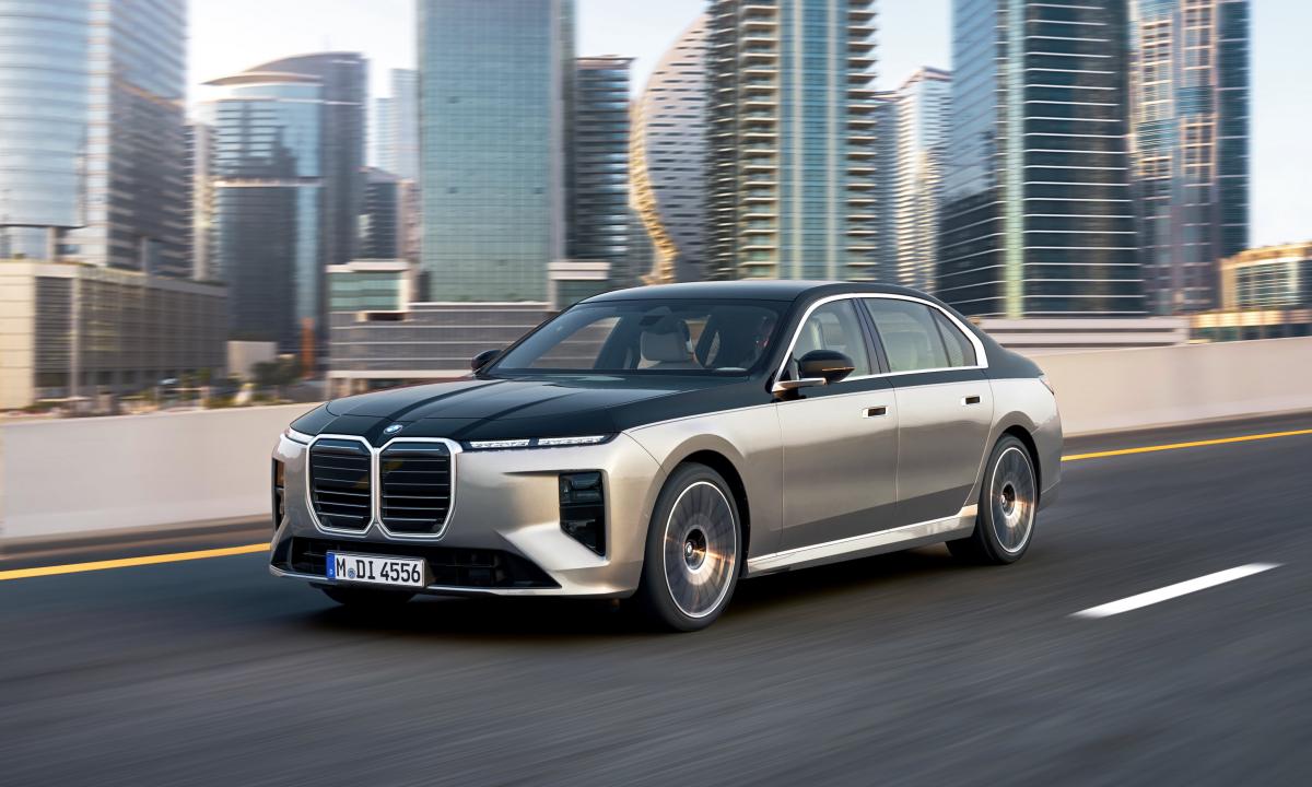 Susipažinkite! BMW 7 serija patiria didžiausią atnaujinimą istorijoje (FOTO)