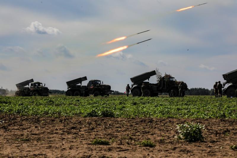 Pratybos prie Lietuvos