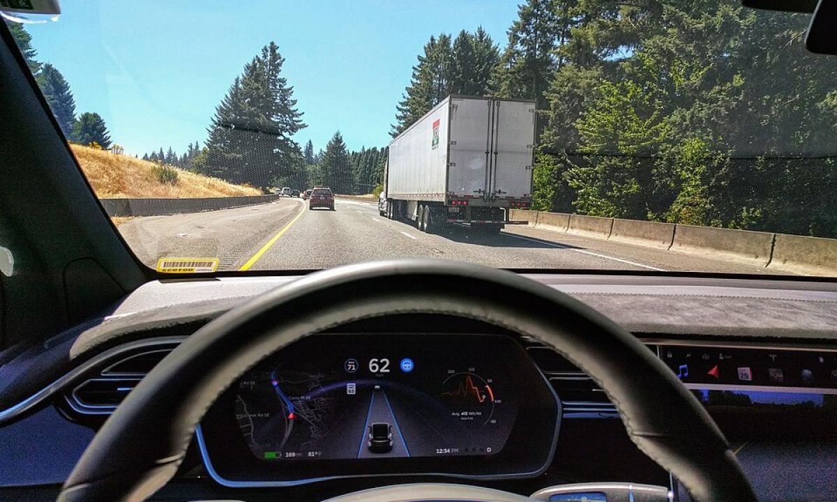 Visiškai nepriklausomas vairavimas įvažiuoja į Europą: štai ko niekas nesitikėjo taip greitai