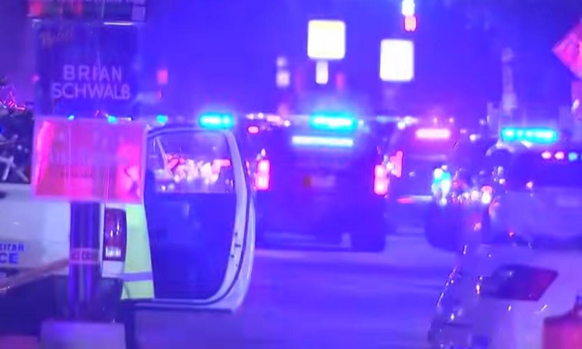 DRAMA VAŠINGTONE: po šūvių nutraukta prabangi vakarienė – Trumpą nuo užpuoliko skyrė tik akimirka (Video)