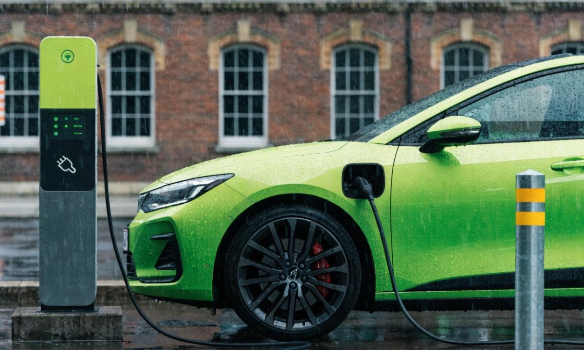 Viena šalis pralenkė likusį pasaulį. Ne Norvegija. Kur rasite daugiausia elektromobilių?