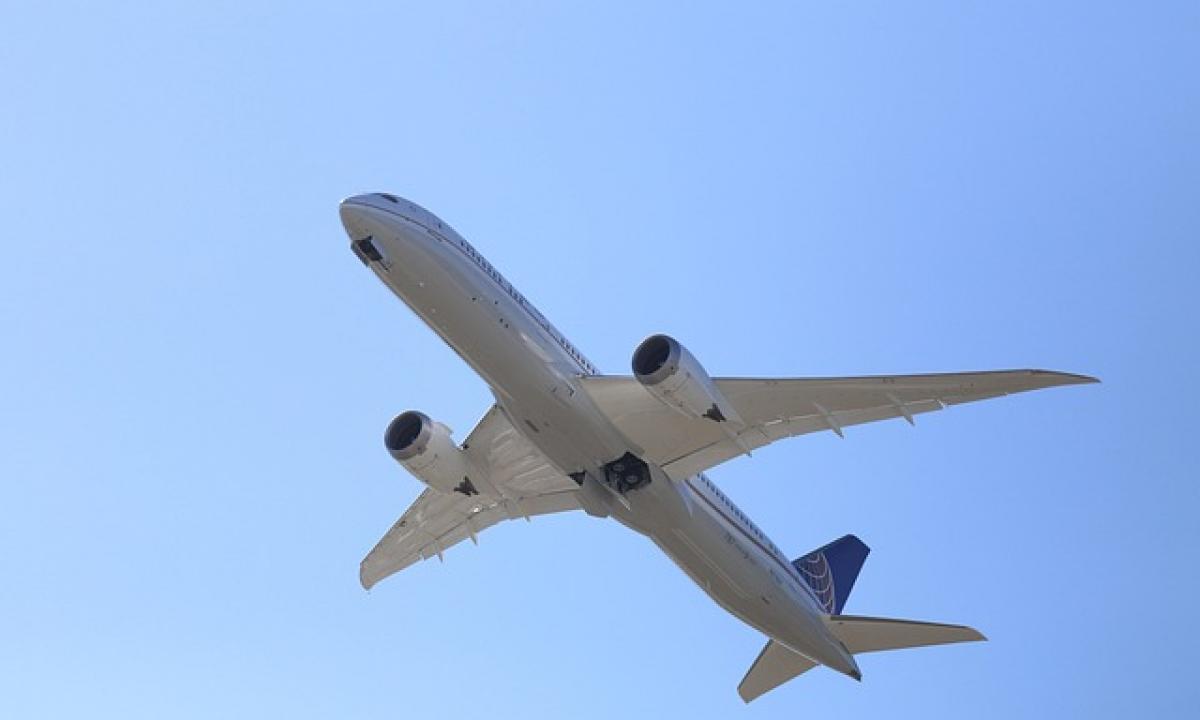 Be jokių viešų anonsų, sėda į lėktuvą ir per 48 valandas susitinka. Grandiozinis įvykis