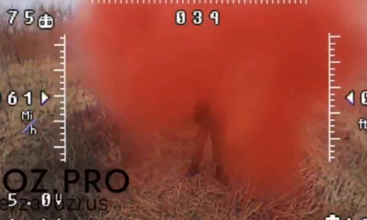 Raudona migla aplink rusą. Kas čia vyksta (Video)