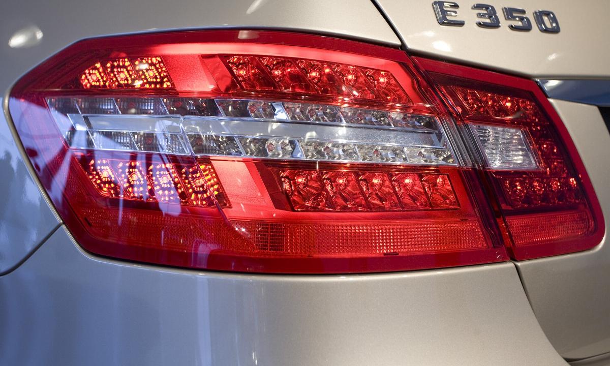 Automobilių žibintai keisis – nuo liepos. Nauji ES reglamentai