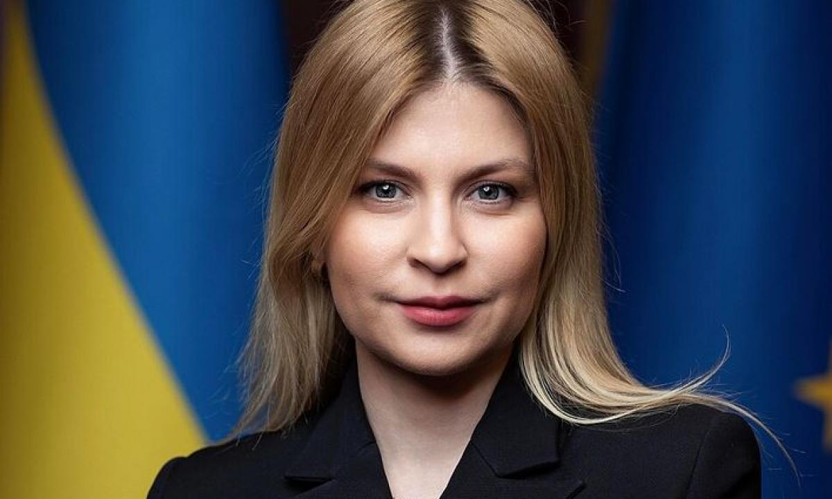 Verdiktas: ar Ukrainos ambasadorė JAV pavogė šampaną per šaudymą Baltuosiuose rūmuose? (Foto)