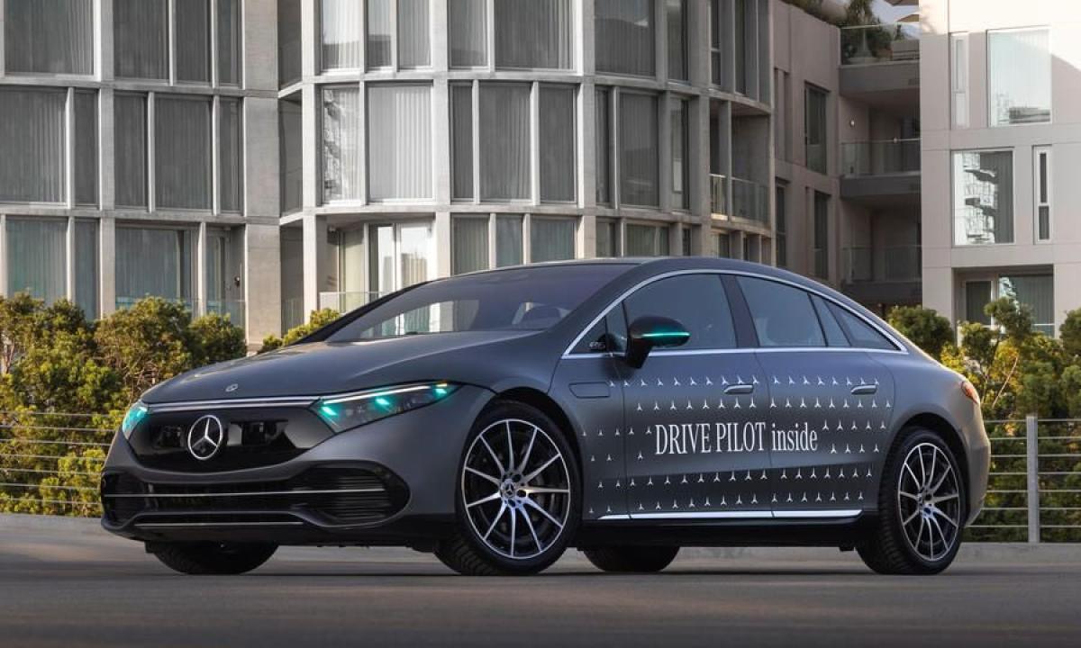 Automobilių žibintų revoliucija. Nauja spalva, oficialiai patvirtinta