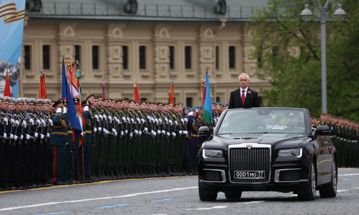 Netiesa, kad parade nebuvo technikos. Viena nesąmonė visgi parodyta