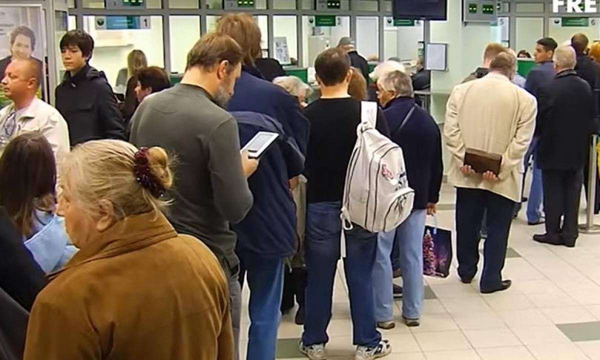 Visi pinigai karui: „tylaus blokavimo“ taktika, gyventojai jau dabar paliekami tuščiomis kišenėmis (Video)