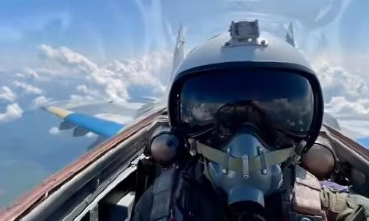 „Oho, jis jį numušė!“ – Ukrainoje netyčia nufilmavo MiG-29 oro mūšį (Video)