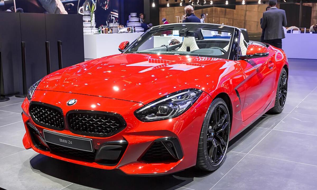 BMW juos gamino daugiau nei 30 metų. Jie tiesiog išjungė šviesas gamykloje