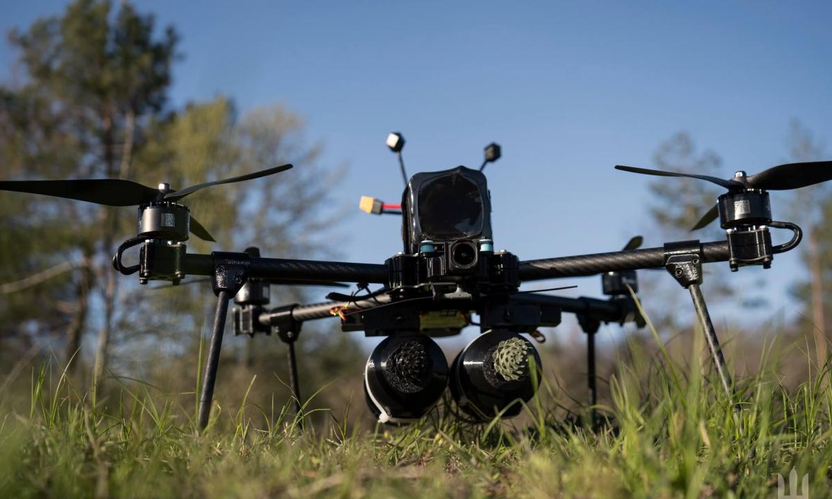 [ŽT] Istorinis posūkis Krymo danguje: ukrainiečių dronas-kamikadzė pats paleido raketą į rusų oro gynybą (Video)
