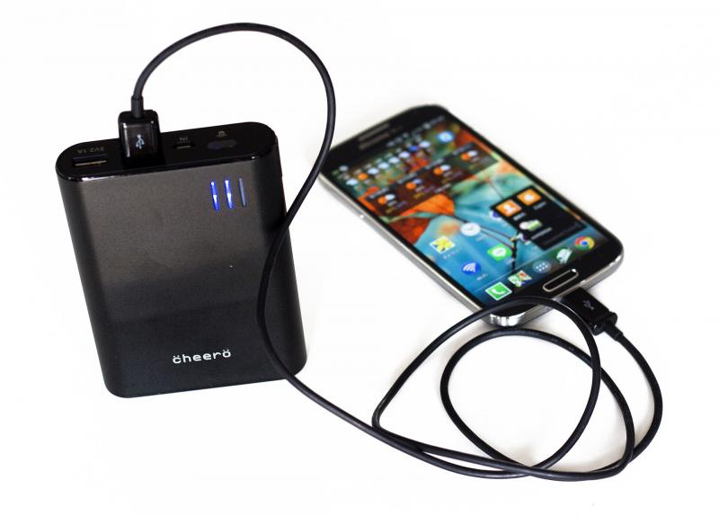 Baterija ir telefonas