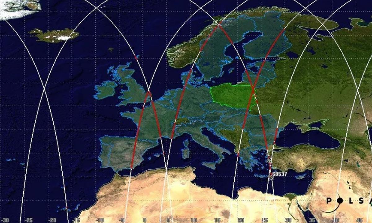Jie perspėja: virš Lietuvos praskris rusiškos raketos fragmentas