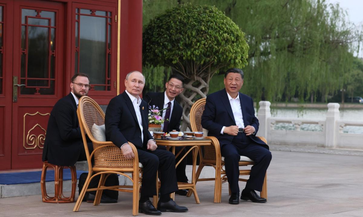 Rusų „Shahed“ smogė Kinijai: ar tai sąmoningas „bardakas“? 