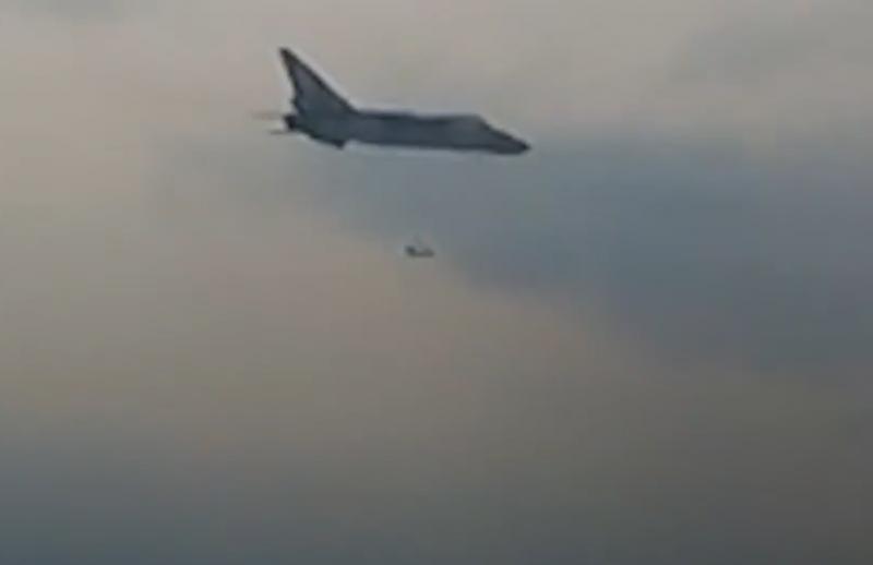 Su-24 meta bombą