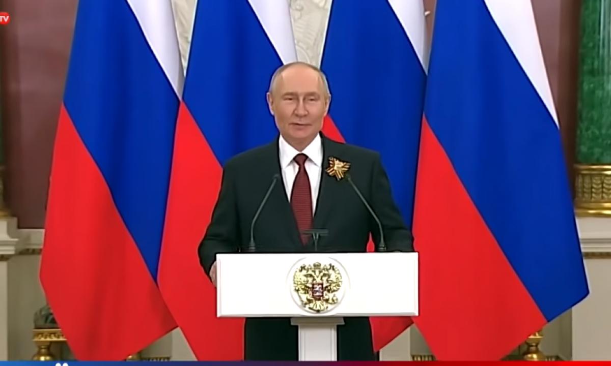 Tragiškas įvykis ar istorinis lūžis? Putinui skamba „Gulbių ežeras“