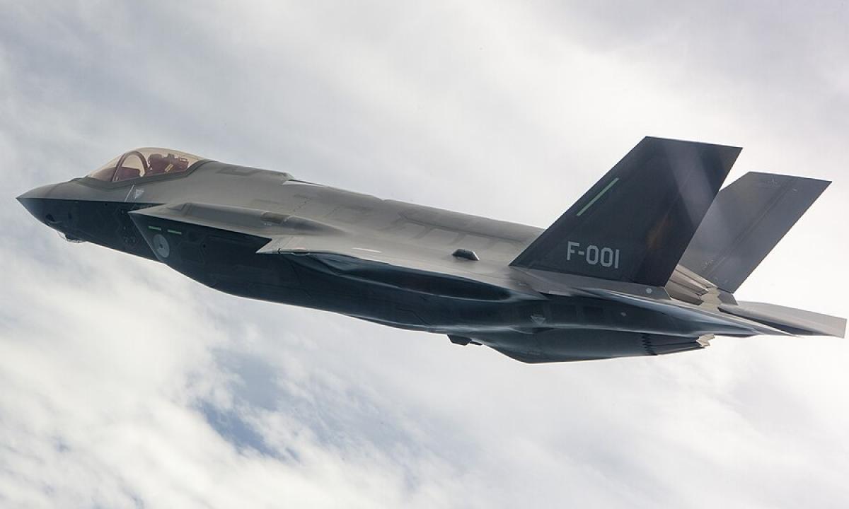 Tikras fiasko: paaiškėjo šokiruojanti tiesa apie pažangiausius pasaulio naikintuvus F-35