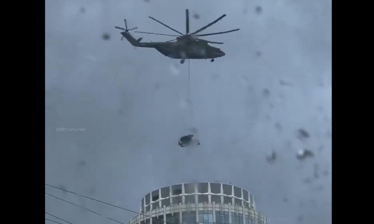 Kas čia vyksta? Keisti dalykai Maskvoje (Video)